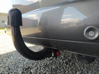 VW Caddy 2.0 TDi Maxi, navi, tažné - 10