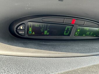 CITROEN XSARA PICASSO 1,6 80kW BENZÍN - 10