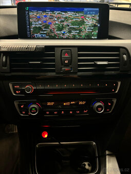 BMW 330xd F30 2013 (bez DPH 299 000kč) - 10