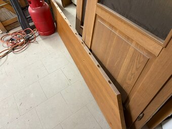 Dubové schodiště, dřevo rozebrané - 10