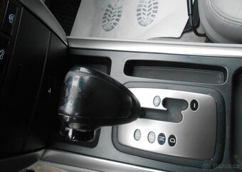 Kia Sorento 2,5 103 kW 4x4 AUTOMAT nafta - 10