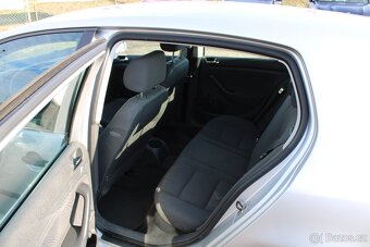 Volkswagen Golf 1,9TDI 77KW, STK 2/2026, KLIMA, r.v. 2004 - 10