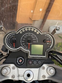 MOTO GUZZI BREVA V1100 - 10