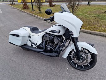 INDIAN CHIEFTAIN DARK HORSE 2019 4500 km - 10