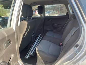 Kia Ceed 1,6i 92kW kombi, rok 2010, STK do 3/2026 - 10