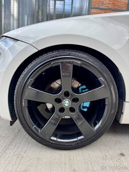 BMW 118i 105 KW AC SCHNITZER XENONY TOP STAV - 10