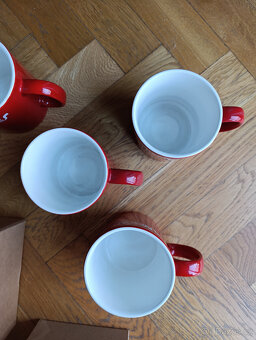 Sběratelské hrnky Nescafé, kulaté - 10