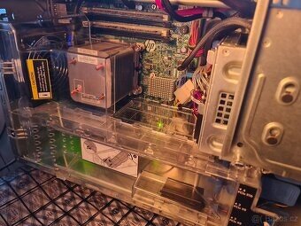 HP Proliant ML310e Gen8 Xeon E3-1220 V2 3,10Ghz 4x 8GB DDR3 - 10