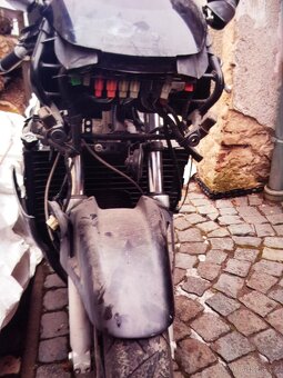 Honda cbr 600f - 10