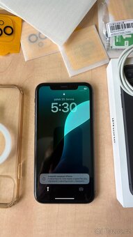 iPhone 11 64gb výborný stav - 10