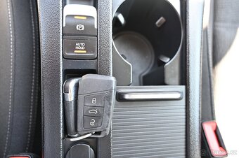 Volkswagen Passat 1.6TDI 88KW Comfortline 6/2015 - 10