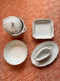 Jídelní servis . - 10