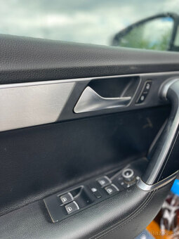Volkswagen Passat 2.0 TDI 103 kW Xenony, Manual - 10
