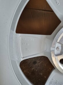 ALU kola+pneu ŠKODA"Deneb"PIRELLI zimni 185/60/R15 6.0J ET - 10