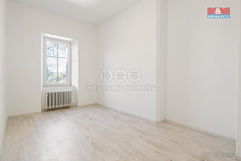 Prodej rodinného domu, 409 m², Lochovice - 10
