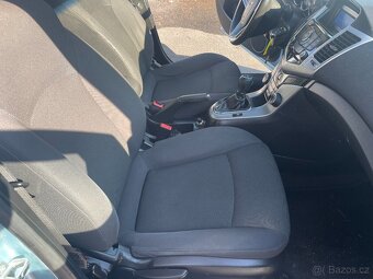 CHEVROLET CRUZE 2.0 VCDI 120KW ČR 2012 - 10