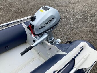 Člun HonWave T32 s motorem Honda BF5 S - 10