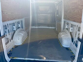 VW Crafter skříň 2.0 TDI 6MT 2020/116t km/LED/Vyhř. sklo/CZ - 10