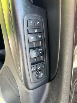 JEEP GRAND CHEROKEE 3.0 CRD LAREDO CZ PŮVOD - 10