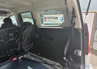 Toyota Proace City Verso 1.5-LONG-ÚPRAVA VOZÍČKÁŘ ZTP - 10