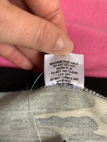 Krasna maskačová mikina Calvin Klein Nova s visackou - 10