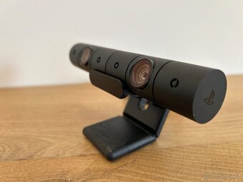 PS4 PRO + VR headset + kamera + 4 ovladače - 10