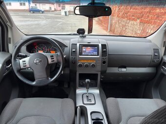 Nissan Pathfinder - 10