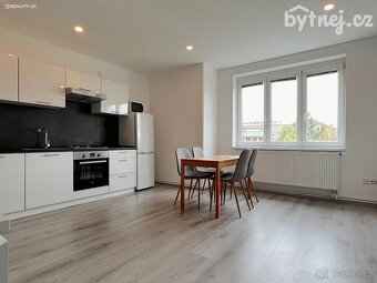 Pronájem bytu 2+kk 41 m² Olomouc - 10