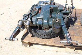 Zetor 7711 7745 víko hydrauliky nepoužité - 10