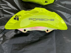 Předni brzdiče Akebono Porsche, 6ti pístek - 10