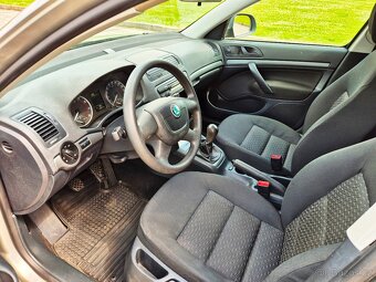 ŠKODA OCTAVIA COMBI 1.4 16V 59kw 159tis.km servisní knížka - 10