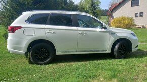 Mitsubishi Outlander 2.0 PHEV 4×4 2016 - 10