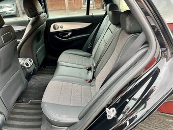 Mercedes-Benz Třídy E 220d 4MATIC/LED/WEBASTO/2020 - 10