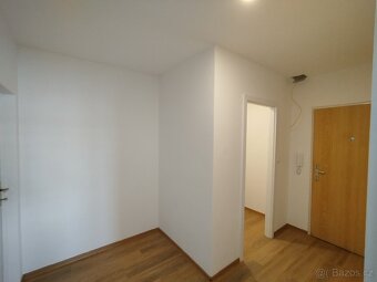 2+1 s balkonem - 10