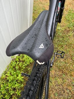 Celopružné kolo YT L - 10