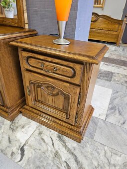 Ložnice Rustikální skříň s posuvnými dveřmi - 10