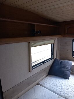 Prodám karavan bürstner Lux - 10