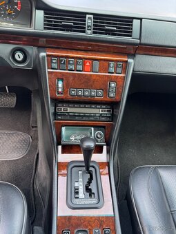 Mercedes w124 E500 500E - 10