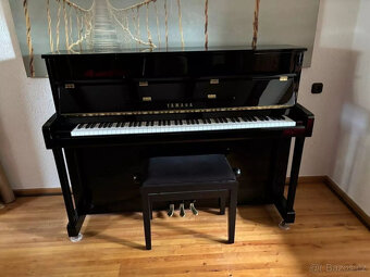 Klavír Yamaha B2 - černý - velmi dobrý stav - 10