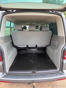 Volkswagen Caravelle T5.1 4Motion 2.0 tdi 103kW - 10