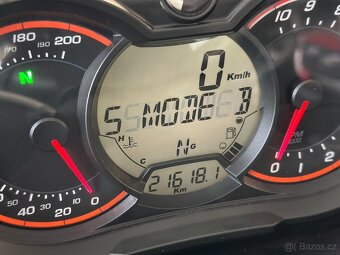 Can-am Spyder 1330 F3 SM6 MY2015 SLEVA - 10