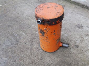 Díly nakladač UNHZ 750 - 10