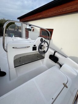 Člun Blesser 440 + motor Mercury 50 hp - 10
