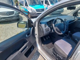 Ford Fusion 1.416V 59KW rok 2011 EcoSport - 10