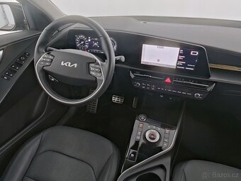 Kia eV Niro Bat 64kWh Spirt Nav KeyL AL TpČe VirCo Kam 12/22 - 10