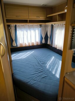 Karavan Dethleffs Camper - fr. postel, plnohodnotná koupelna - 10