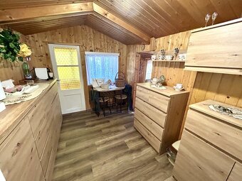 Chata s vlastní zahradou, Hradec Králové. - 10