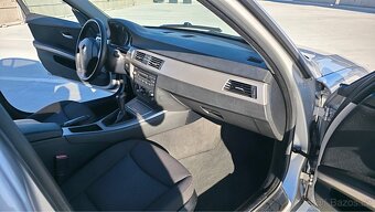 BMW E90 2.0i 2007 - 10
