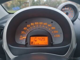 Daihatsu Sirion 4x4 1.3 16V, 64kW, 8/2006, klima - 10