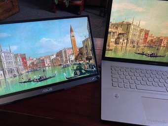 Přenosný monitor - 10